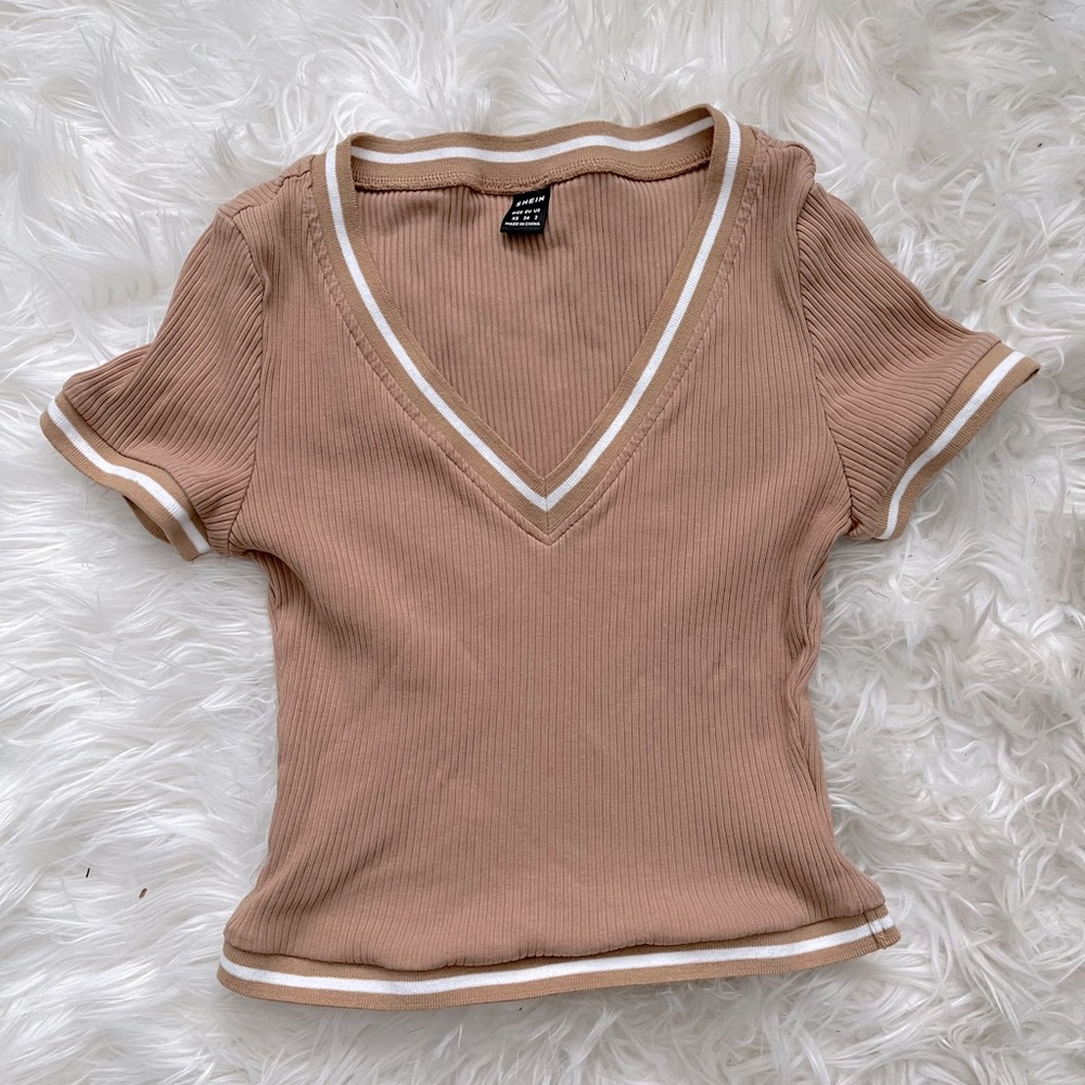 V-neck rib knit tee